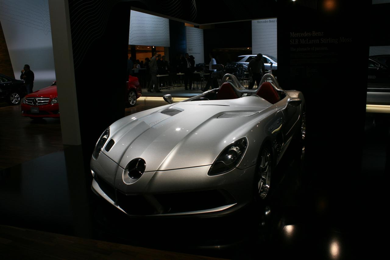 Illustration for article titled 2009 Mercedes McLaren SLR Stirling Moss: $1.01 Million McLaren Madness